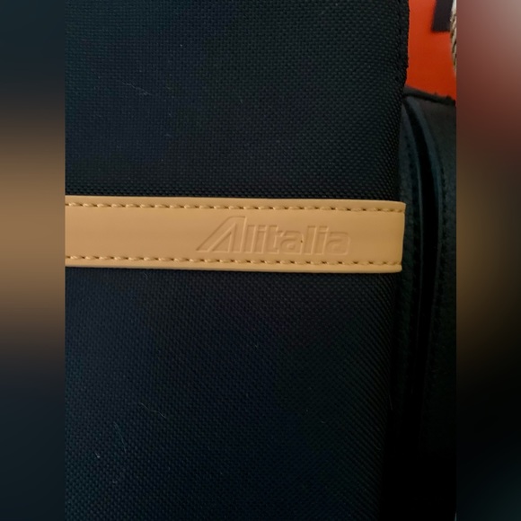 🛑 BVLGARI Bulgari Parfums for Alitalia Zip Pouch / Cosmetic Tablet Case🛑#BUL - Picture 4 of 12